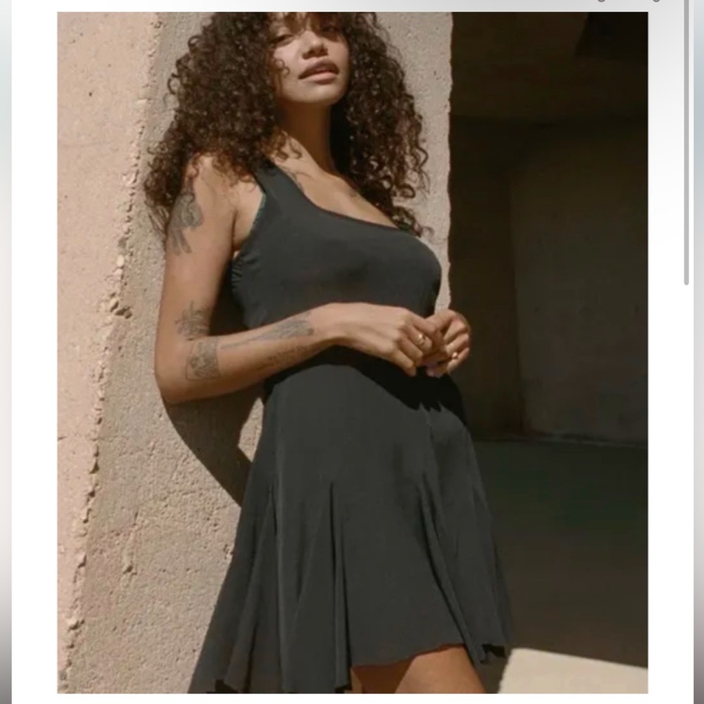 NWOT Doen Porto Mini in Black (L)
